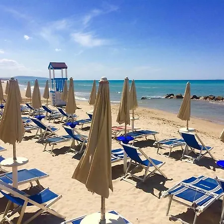 Vela Club Hotel & Appartamenti-2